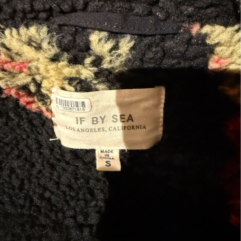 If By Sea Roses Coat - Picture 5 of 5